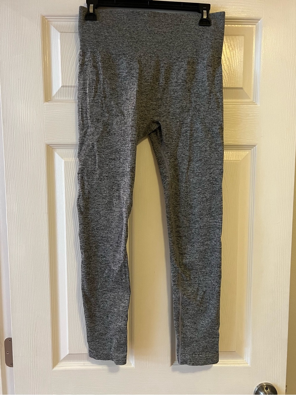 Worn Once! Gray Ribbed Stretch Leggings- Size Large - Picture 2 of 6